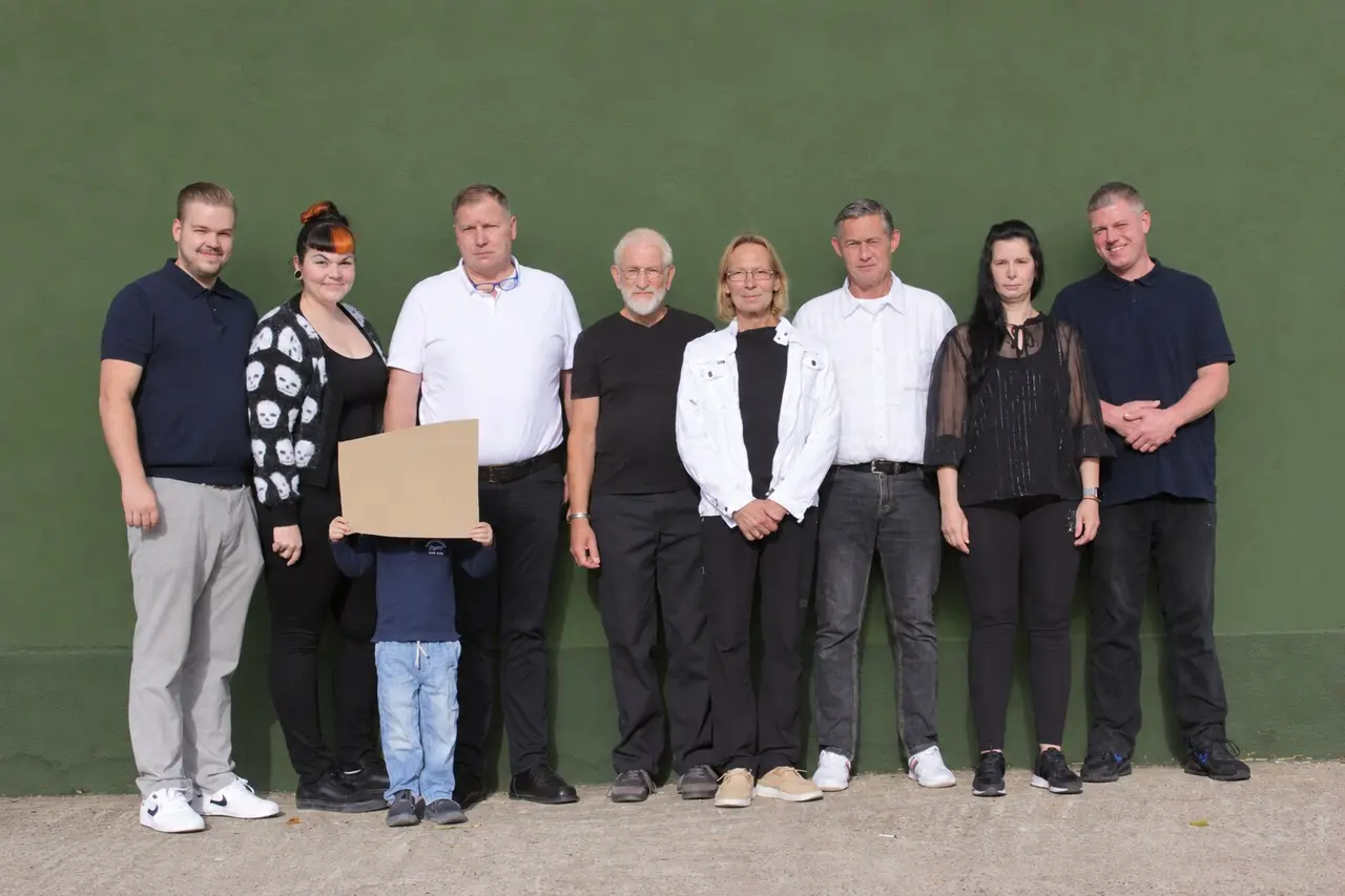 Team der Warenschleuder in Berlin-Blankenburg